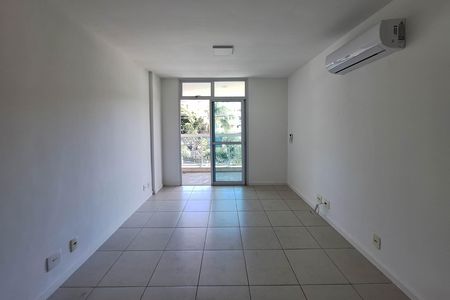 Apartamento à venda com 210m², 3 quartos e 3 vagas Apartamento à venda com 210m², 3 quartos e 3 vagasSuíte 3