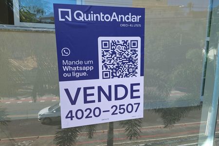 Apartamento à venda com 210m², 3 quartos e 3 vagas Apartamento à venda com 210m², 3 quartos e 3 vagasPlaca