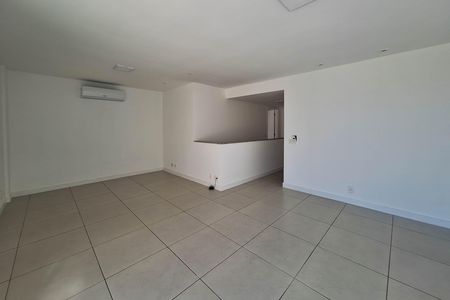 Apartamento à venda com 210m², 3 quartos e 3 vagas Apartamento à venda com 210m², 3 quartos e 3 vagasSala