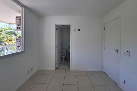Apartamento à venda com 210m², 3 quartos e 3 vagas Apartamento à venda com 210m², 3 quartos e 3 vagasSuíte 2