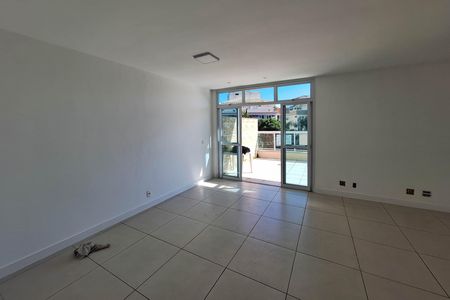 Apartamento à venda com 3 quartos, 210m² em Itacoatiara, Niterói