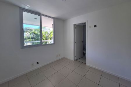 Apartamento à venda com 210m², 3 quartos e 3 vagas Apartamento à venda com 210m², 3 quartos e 3 vagasSuíte 2