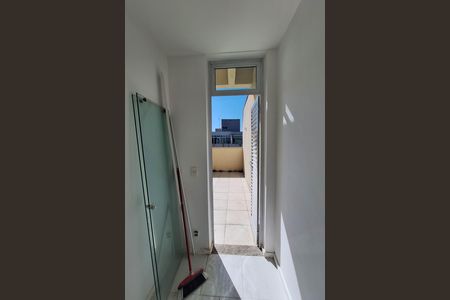 Apartamento à venda com 210m², 3 quartos e 3 vagas Apartamento à venda com 210m², 3 quartos e 3 vagasQuarto de Serviço