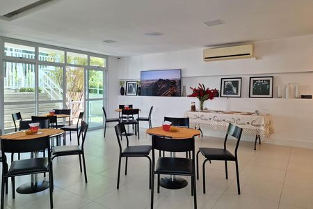 Apartamento à venda com 210m², 3 quartos e 3 vagas Apartamento à venda com 210m², 3 quartos e 3 vagasÁrea comum