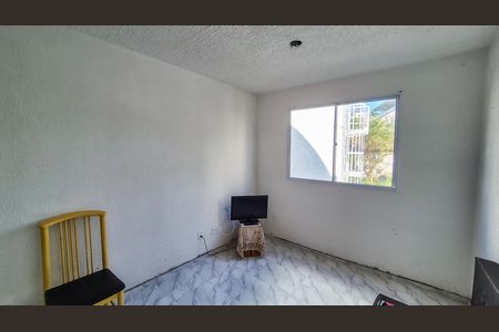 Sala de apartamento para alugar com 2 quartos, 40m² em Brás de Pina, Rio de Janeiro