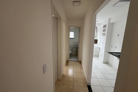 Corredor de apartamento para alugar com 2 quartos, 51m² em Ilha do Governador, Rio de Janeiro