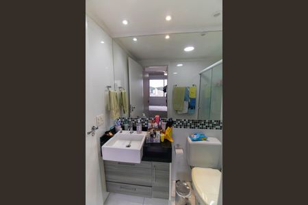 Apartamento à venda com 72m², 3 quartos e 1 vaga Apartamento à venda com 72m², 3 quartos e 1 vagaBanheiro da Suíte