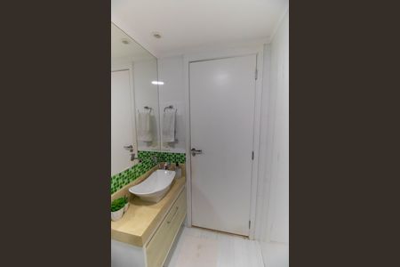 Apartamento à venda com 72m², 3 quartos e 1 vaga Apartamento à venda com 72m², 3 quartos e 1 vagaBanheiro Social