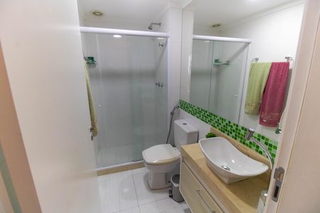 Apartamento à venda com 72m², 3 quartos e 1 vaga Apartamento à venda com 72m², 3 quartos e 1 vagaBanheiro Social