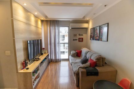 Apartamento à venda com 72m², 3 quartos e 1 vaga Apartamento à venda com 72m², 3 quartos e 1 vagaSala