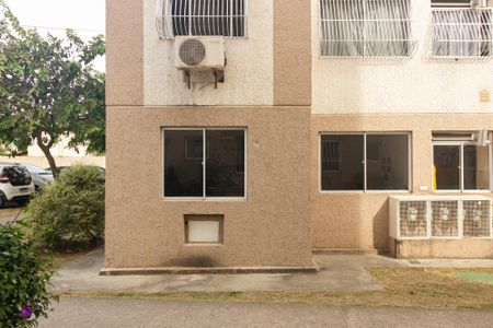 Vista do Quarto 1 de apartamento para alugar com 2 quartos, 50m² em Cosmos, Rio de Janeiro
