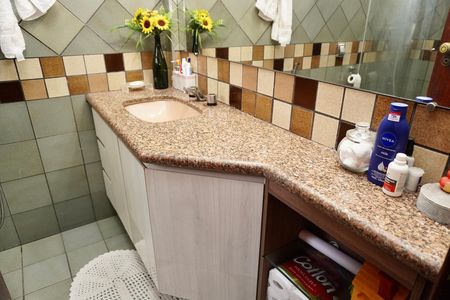 Banheiro Social de apartamento à venda com 3 quartos, 110m² em Nova Floresta, Belo Horizonte