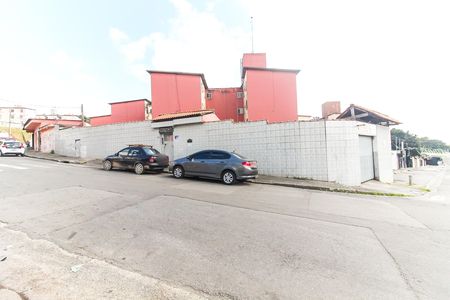 Fachada + Placa de apartamento para alugar com 2 quartos, 42m² em Cidade Tiradentes, São Paulo