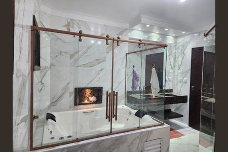 Casa à venda com 4 quartos, 384m² em Vila Carolina, São Paulo