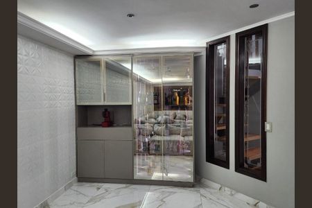 Casa à venda com 384m², 4 quartos e 7 vagas