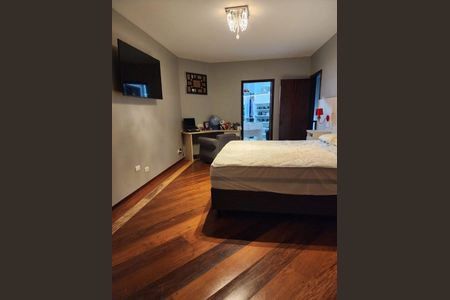 Casa à venda com 384m², 4 quartos e 7 vagas