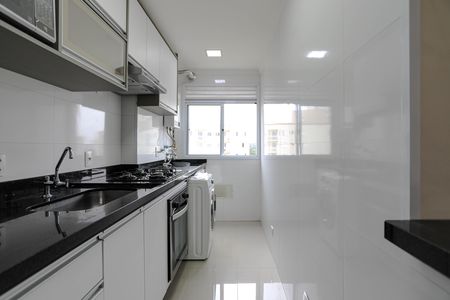 Cozinha de apartamento para alugar com 2 quartos, 47m² em Vila Mogilar, Mogi das Cruzes