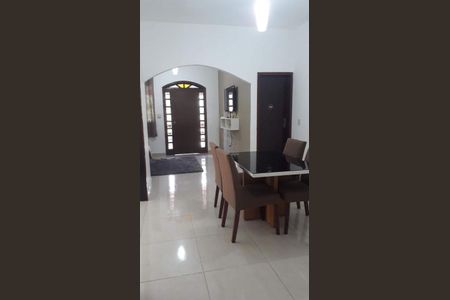 Casa à venda com 3 quartos, 180m² em Jardim Casa Branca, Betim