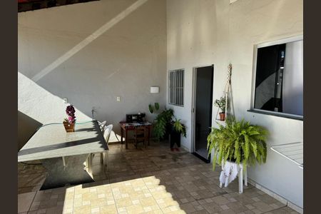 Casa à venda com 4 quartos, 120m² em Pqe Brasileia, Betim
