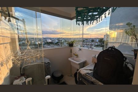 Apartamento à venda com 2 quartos, 128m² em Cabral, Contagem