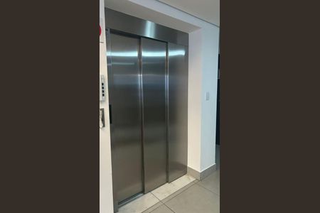 Apartamento à venda com 2 quartos, 128m² em Cabral, Contagem