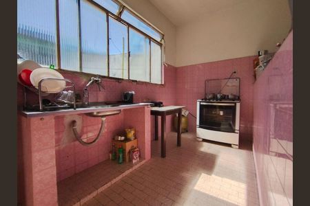 Casa à venda com 3 quartos, 360m² em Alvorada, Contagem