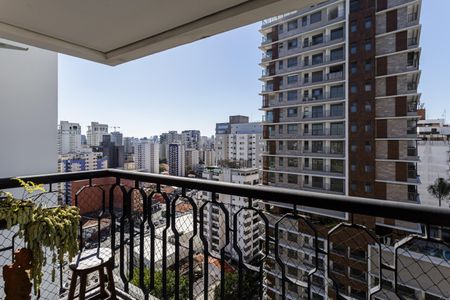 Apartamento para alugar com 97m², 3 quartos e 2 vagas Apartamento para alugar com 97m², 3 quartos e 2 vagasVaranda