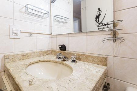 Banheiro Social de apartamento para alugar com 3 quartos, 97m² em Indianópolis, São Paulo