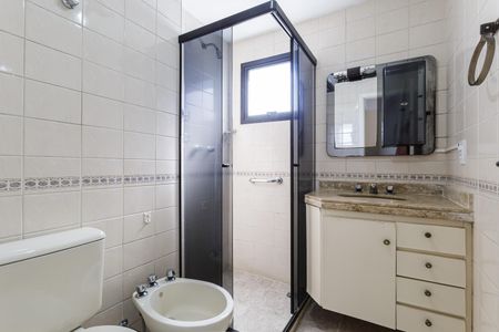 Apartamento para alugar com 97m², 3 quartos e 2 vagas Apartamento para alugar com 97m², 3 quartos e 2 vagasBanheiro da Suíte
