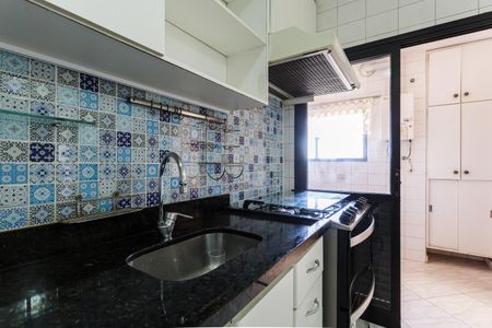 Cozinha de apartamento para alugar com 3 quartos, 97m² em Indianópolis, São Paulo