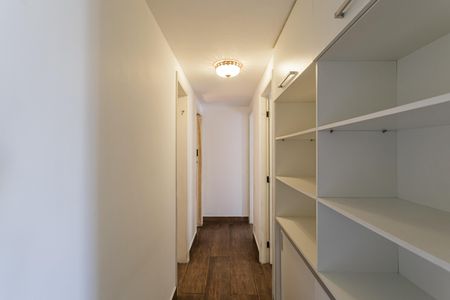 Apartamento para alugar com 97m², 3 quartos e 2 vagas Apartamento para alugar com 97m², 3 quartos e 2 vagasCorredor