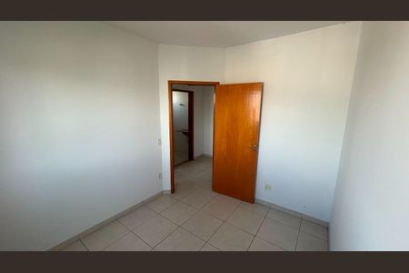 Apartamento à venda com 2 quartos, 55m² em Morro do Confisco, Contagem