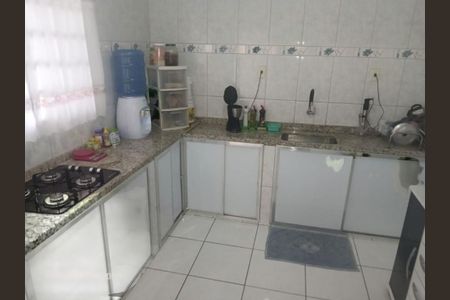 Casa à venda com 2 quartos, 360m² em Parque Maracana, Contagem