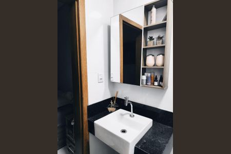 Casa à venda com 3 quartos, 90m² em Tropical, Contagem