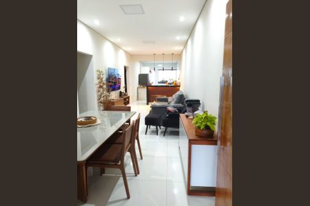 Casa à venda com 3 quartos, 90m² em Tropical, Contagem