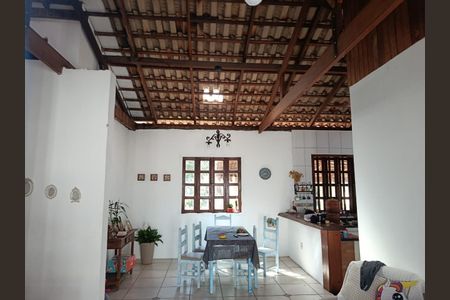 Casa à venda com 3 quartos, 200m² em Bom Repouso, Betim