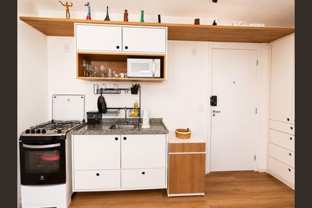 Cozinha de apartamento para alugar com 2 quartos, 35m² em Bela Vista, São Paulo