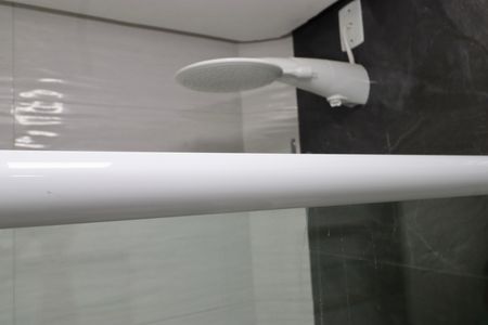 Banheiro de casa de condomínio para alugar com 2 quartos, 60m² em Cabula, Salvador