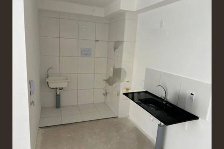 Apartamento à venda com 2 quartos, 34m² em Jardim São Luís, São Paulo