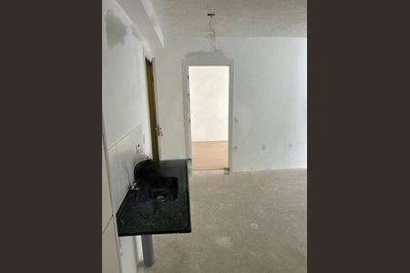 Apartamento à venda com 2 quartos, 34m² em Jardim São Luís, São Paulo