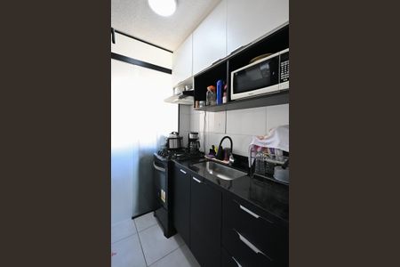 Cozinha de apartamento para alugar com 2 quartos, 45m² em Vila Suzana, São Paulo