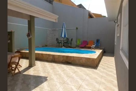Casa à venda com 224m², 3 quartos e 5 vagas