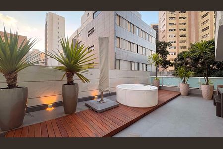 Apartamento à venda com 2 quartos, 101m² em Funcionários, Belo Horizonte