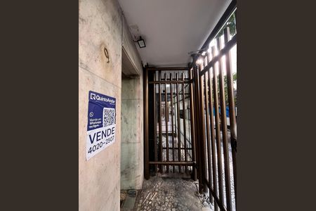 Apartamento à venda com 85m², 3 quartos e sem vaga Apartamento à venda com 85m², 3 quartos e sem vagaPlaca
