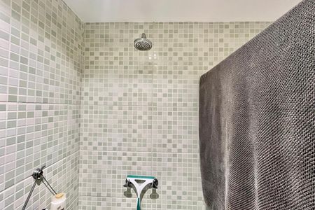 Apartamento à venda com 85m², 3 quartos e sem vaga Apartamento à venda com 85m², 3 quartos e sem vagaBanheiro da Suíte