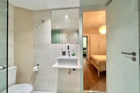 Apartamento à venda com 85m², 3 quartos e sem vaga Apartamento à venda com 85m², 3 quartos e sem vagaBanheiro social