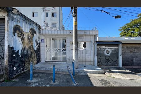 Fachada+Placa de apartamento para alugar com 2 quartos, 56m² em Itaquera, São Paulo