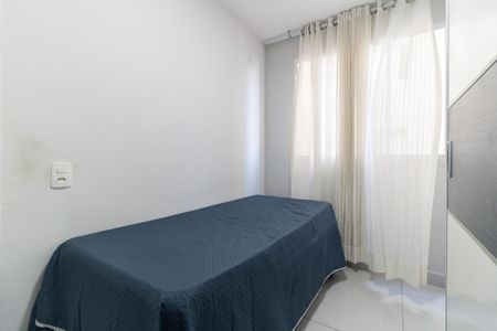 Quarto 2 de apartamento à venda com 2 quartos, 40m² em Vila Cristalia, São Paulo