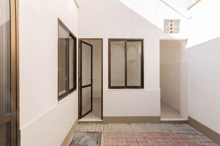 Casa para alugar com 80m², 2 quartos e sem vagaÁrea externa