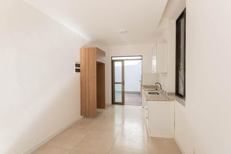 Casa para alugar com 80m², 2 quartos e sem vagaSala